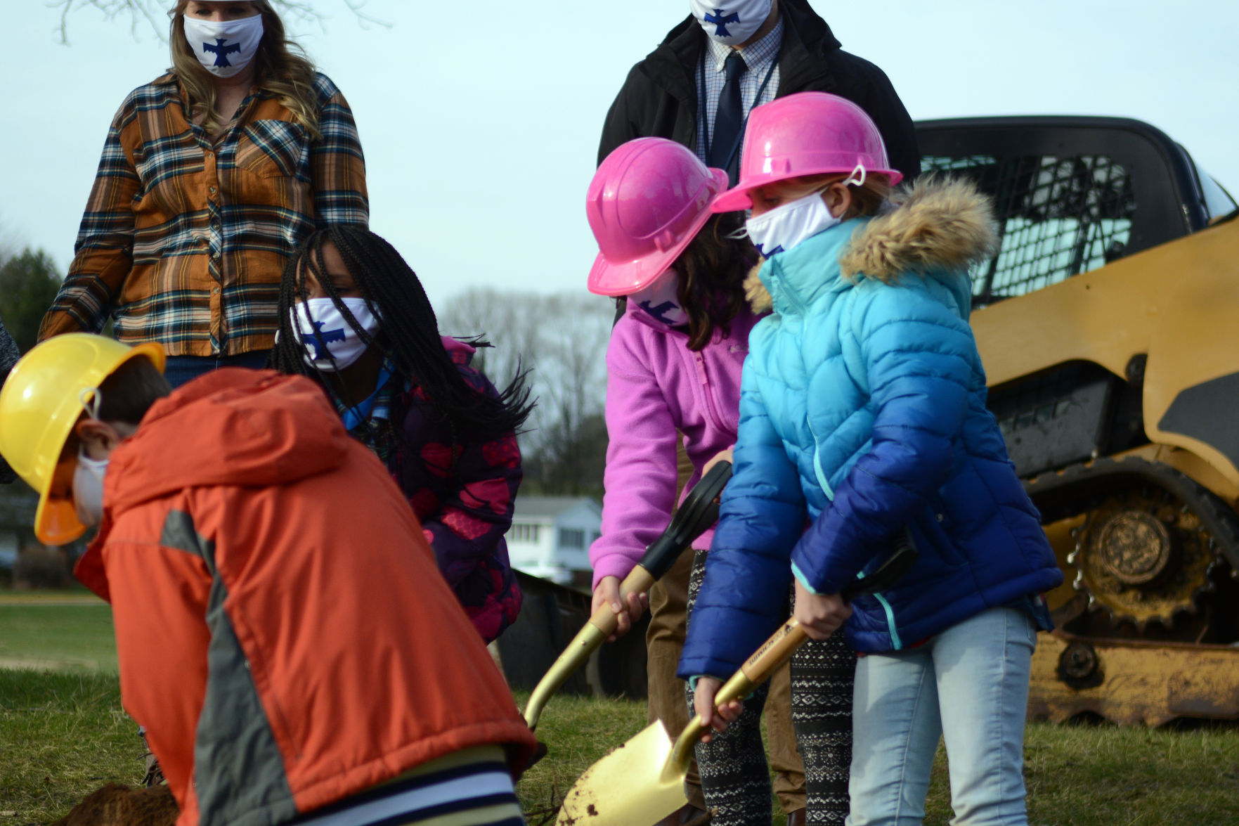 Baraboo school breaks ground on outdoor learning space